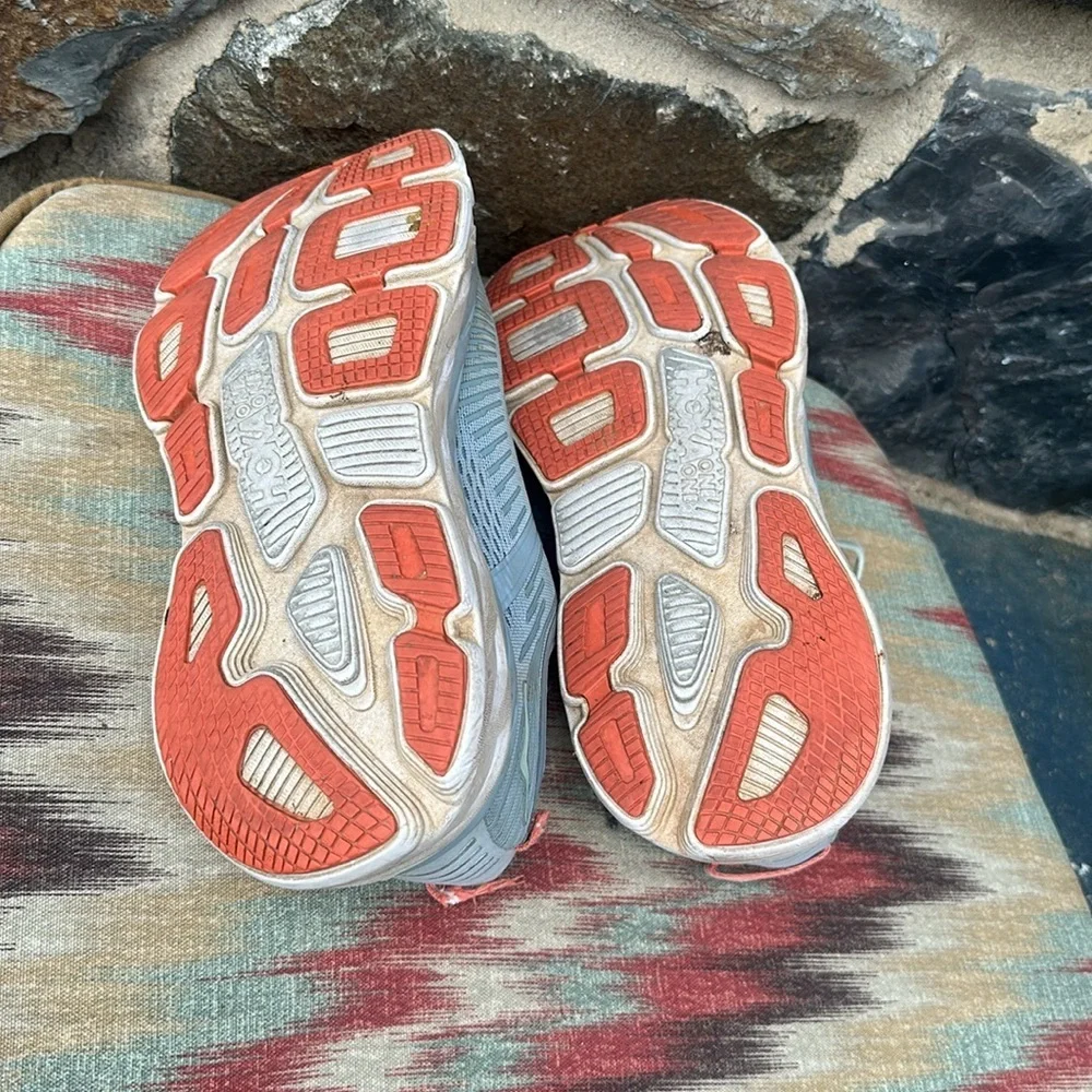 Hoka Women's Bondi 7 Running Sneaker in Blue Fog Blue Glass Size 8.5 Wide - Picture 7 of 8